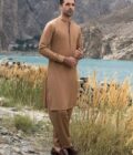 Junaid Jamshed Shalwaar Kameez Kameelkleur maat XL 4702