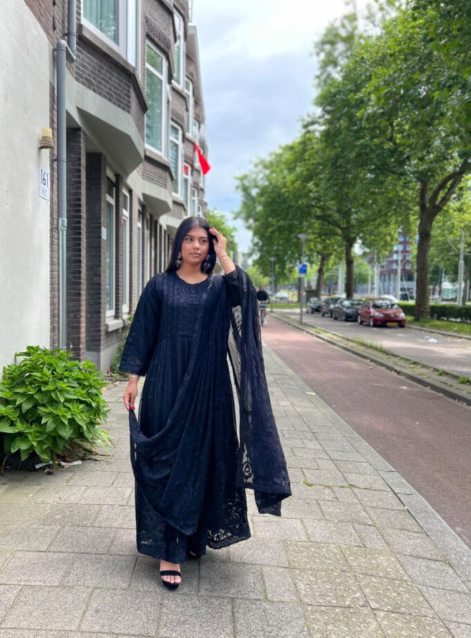 Alizeh chiffon maxi zwart volledig draadbewerkt