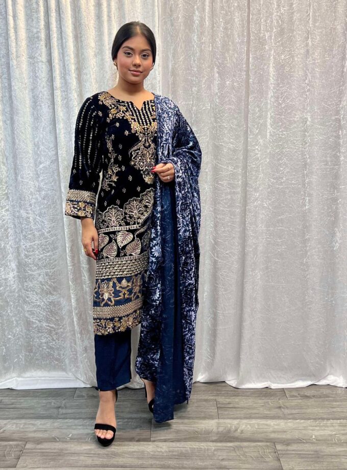 Velvet suit met velvet plachi shawl marineblauw