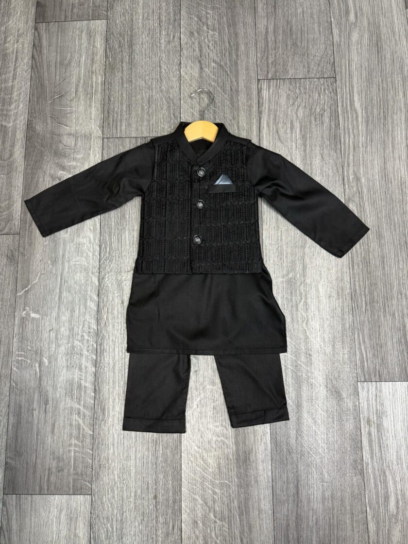 Katoenen shalwaar kameez met waistcoat artikelnummer 0532 maat 74/80 86 en 134