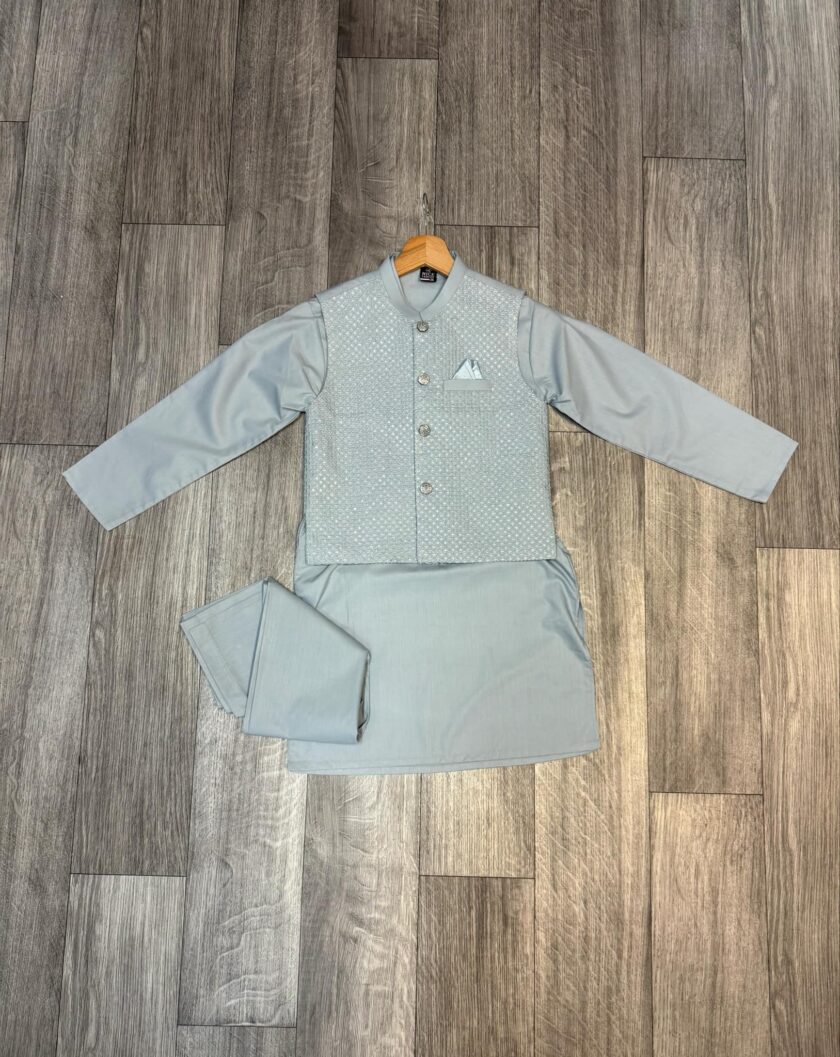 Katoenen shalwaar kameez met waistcoat artikelnummer 0540 maat 128/134