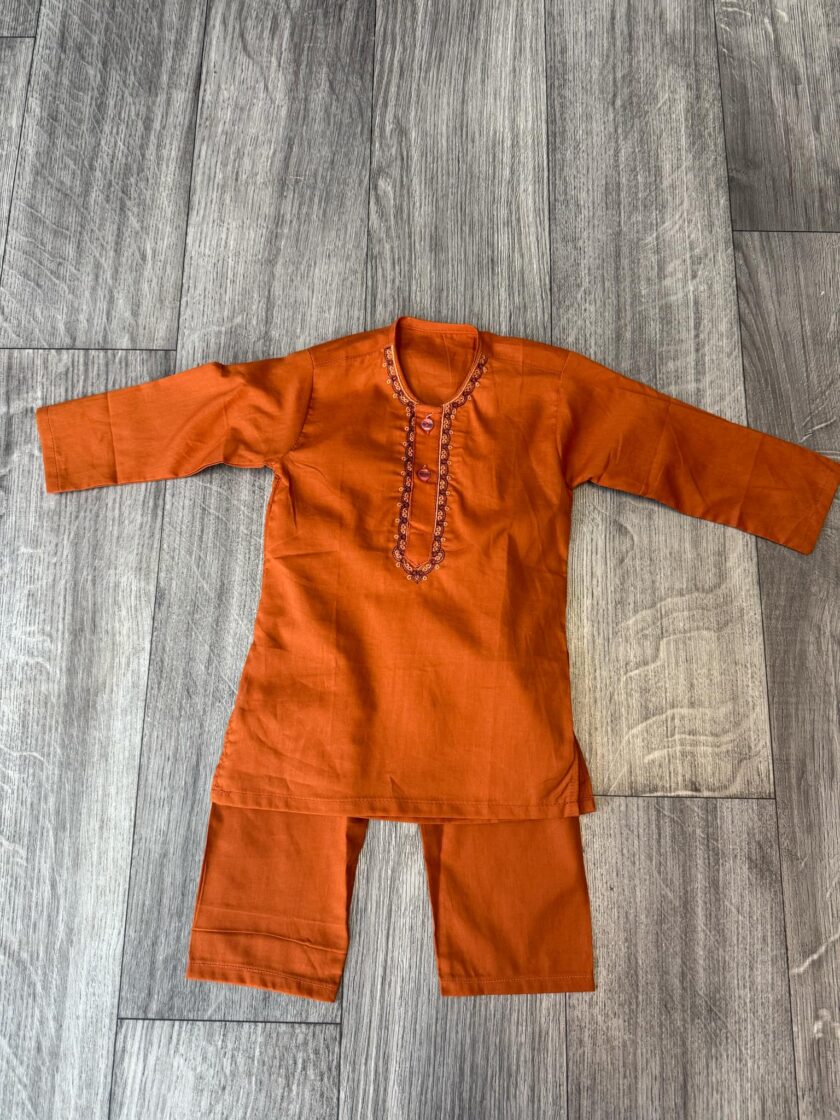Katoenen shalwaar kameez artikelnummer 0521 maat 74