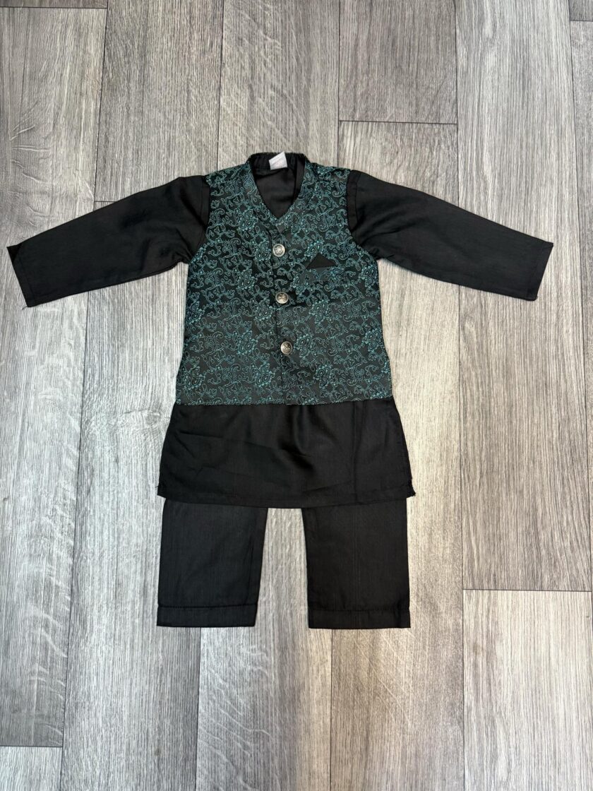 katoenen shalwaar kameez met waistcoat 0526 maat 74/80 en 128