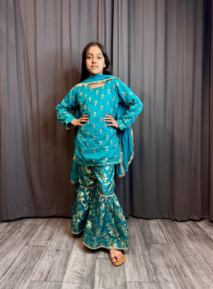 Broshia organza aquablauw sharara