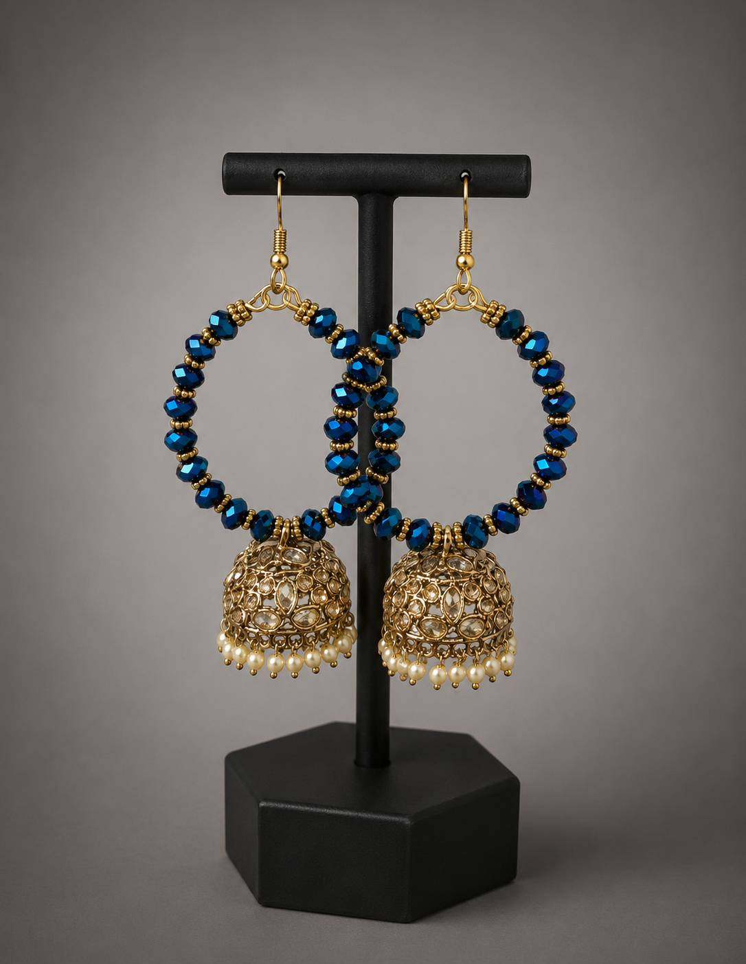 Oorbellen blauw met goud 01649