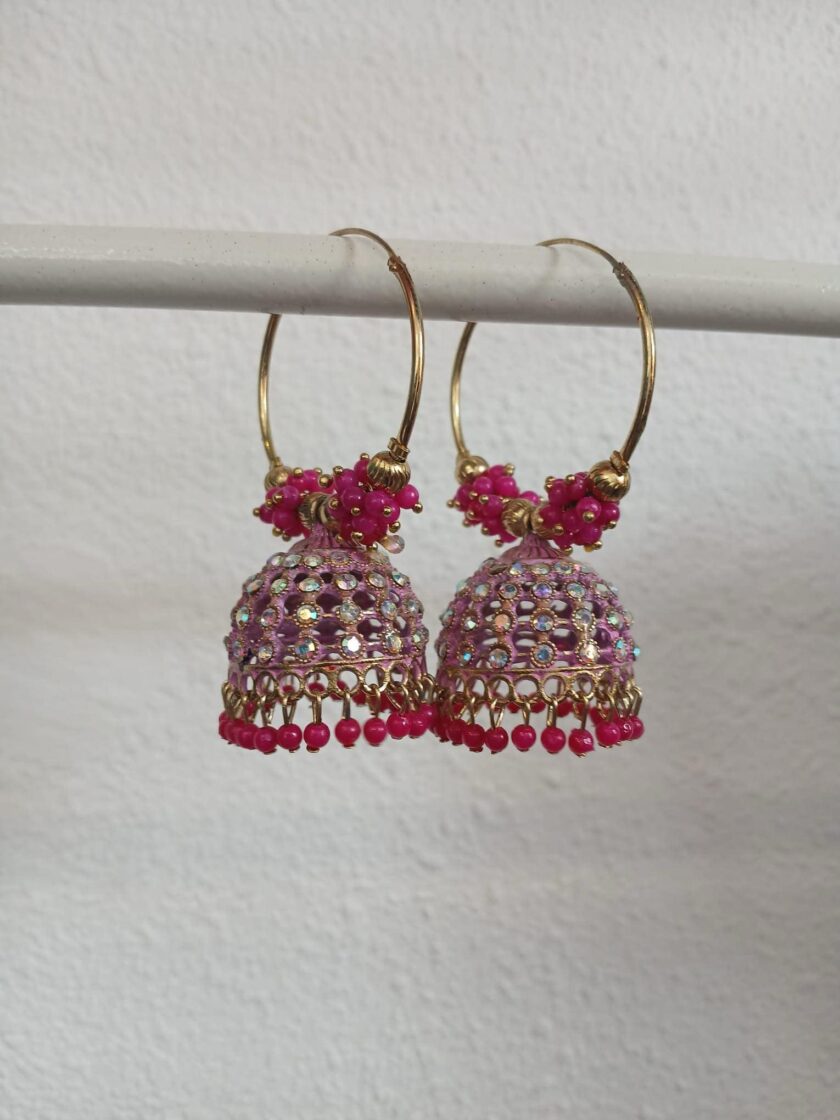 Oorbellen goud met fuchsia 01629