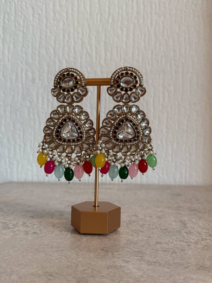 Oorbellen goud met multi 01652