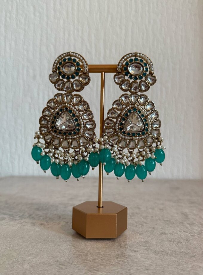 Oorbellen goud met zeegroen 01657