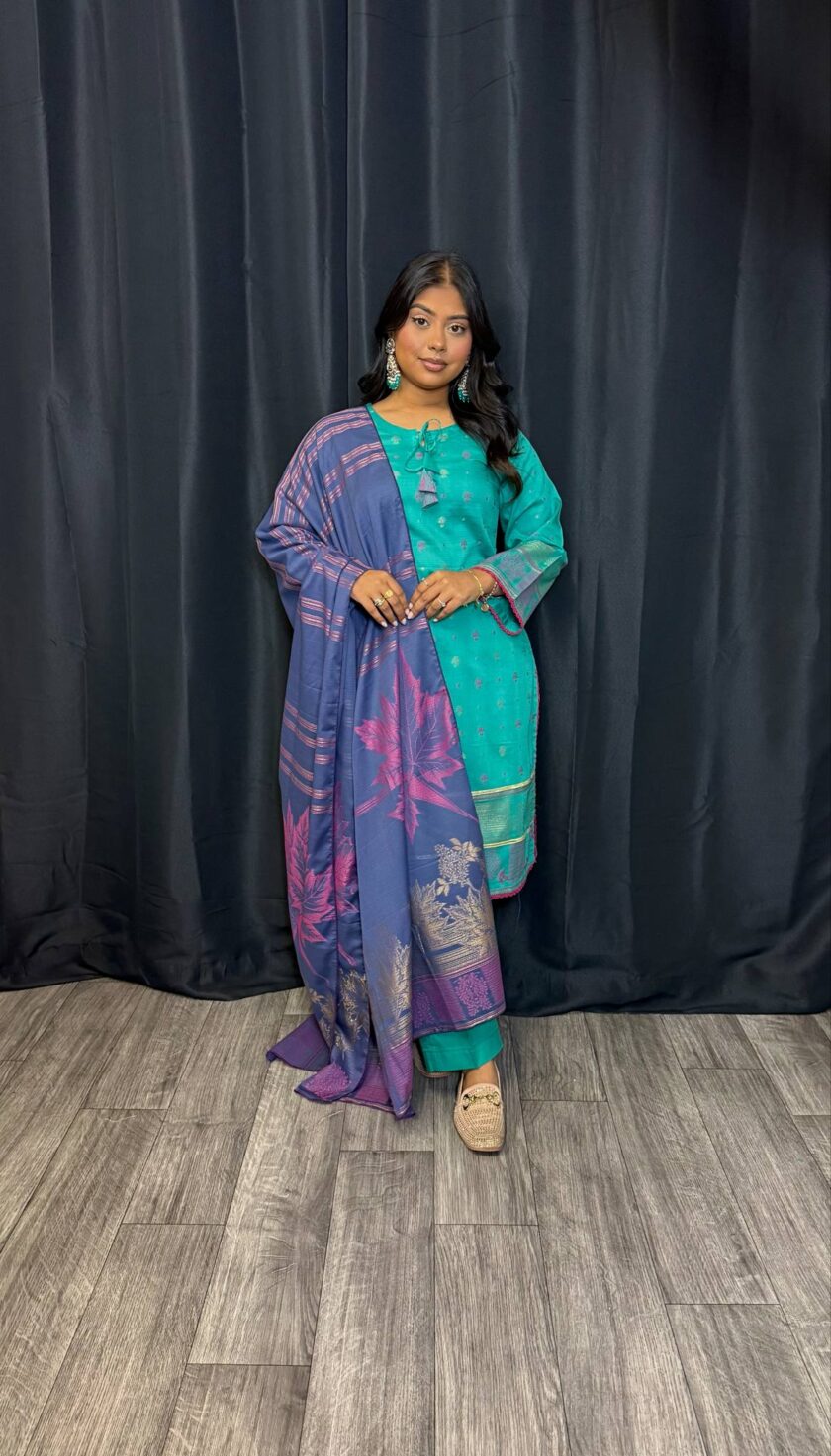 Jacquard print suit met gouden lace firozi