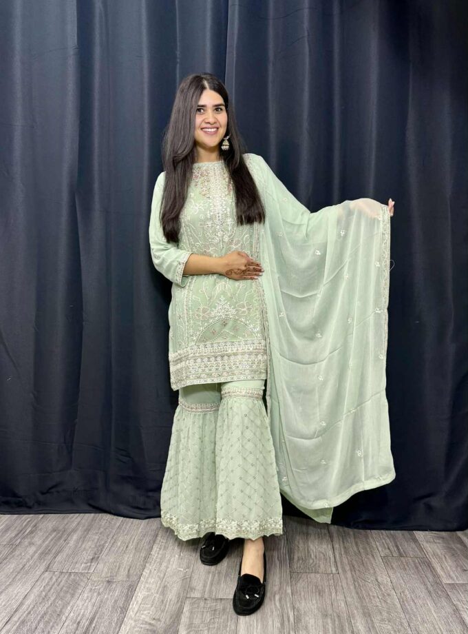 Agha Noor 3 piece gharara minty
