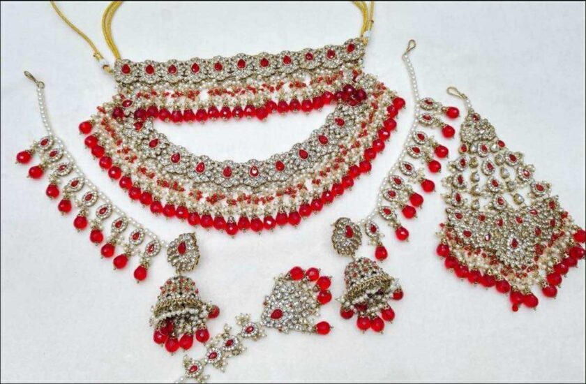 Bridal jewellery goud met rood