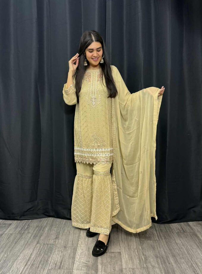Agha Noor 3 piece gharara crème