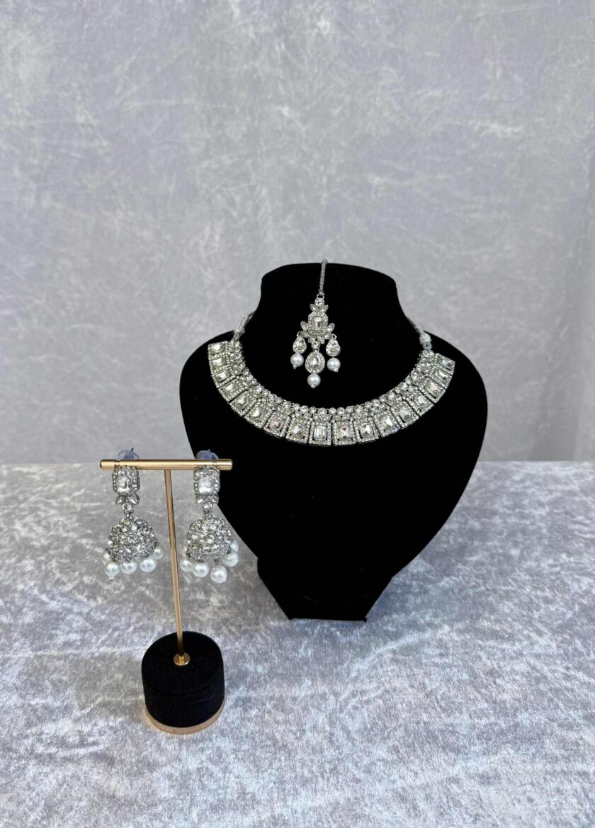 Sieradenset zilver met witte kralen