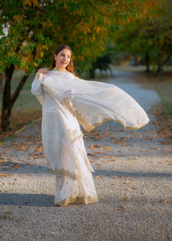 Raw silk pallazo suit wit met goud