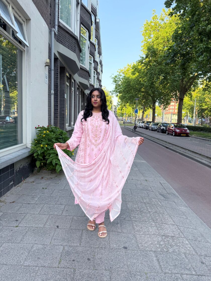 Agha Noor chiffon suit roze - Afbeelding 2
