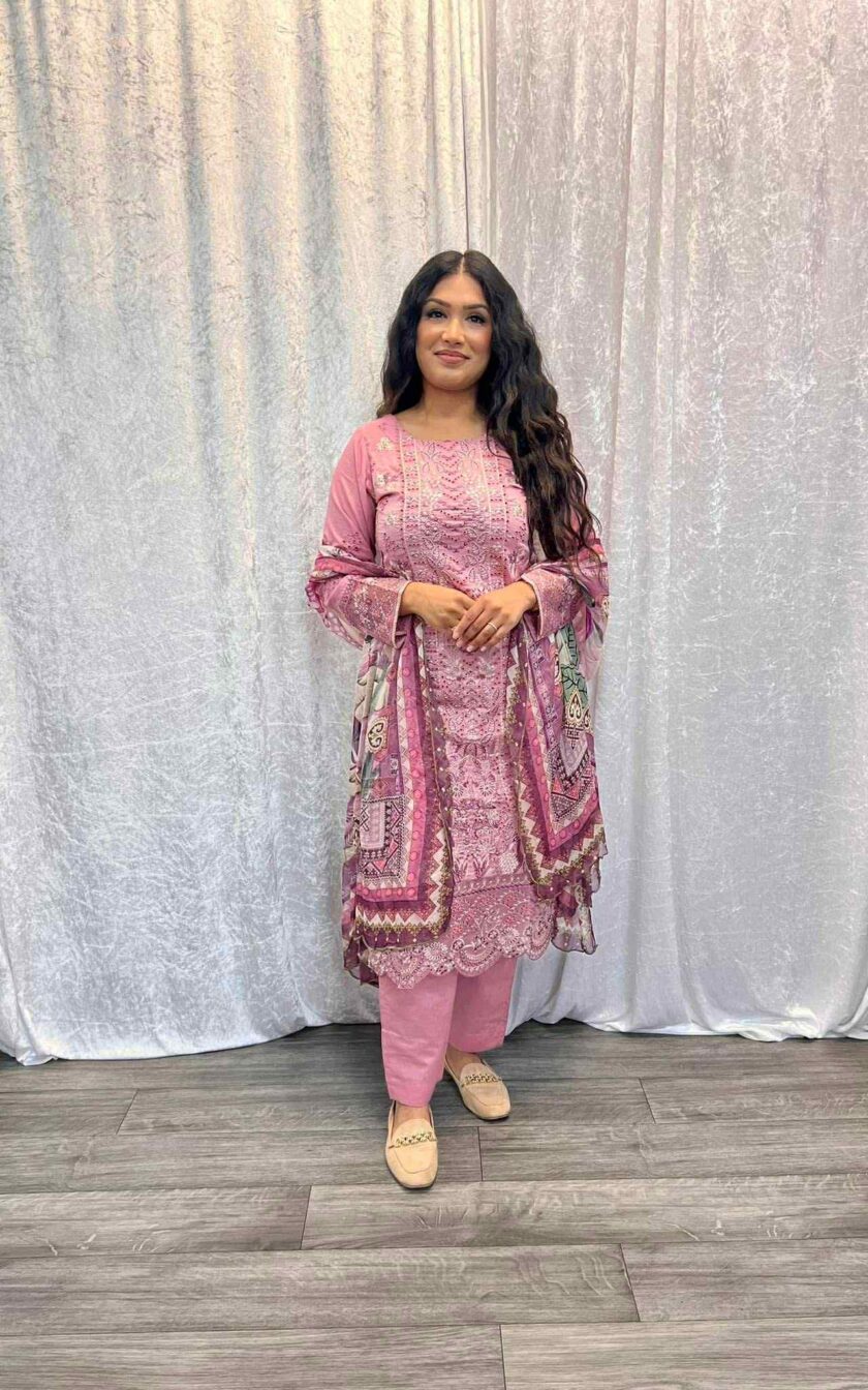 Lawn chickenkari suit met digital print dupatta