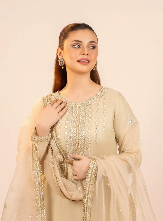 Shaposh chiffon suit creme