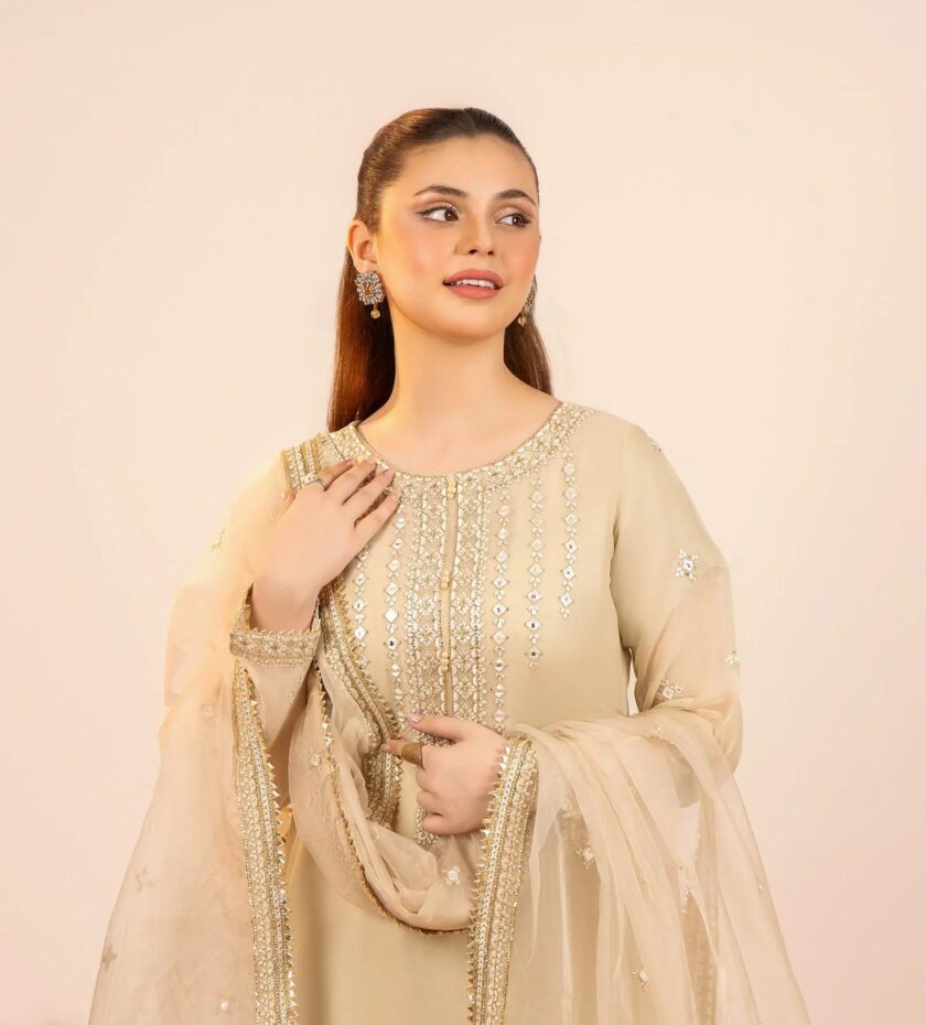 Shaposh chiffon suit creme