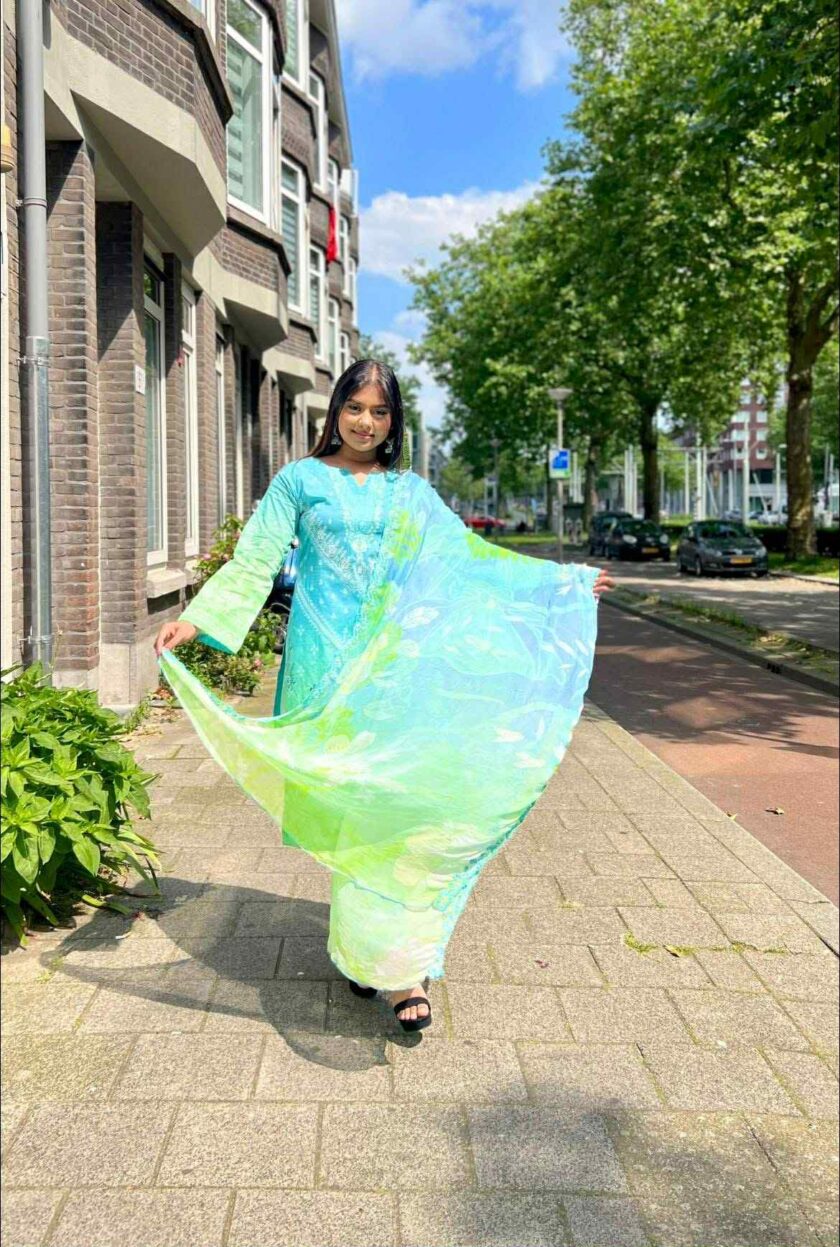 Lawn suit met chiffon dupatta - Afbeelding 3