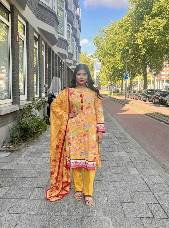 Junaid Jamshed lawn suit met lawn dupatta geel