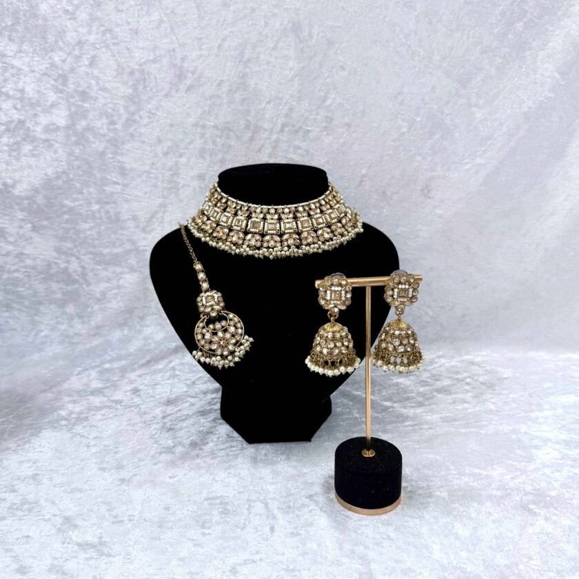 Sieradenset goud op goud 01752