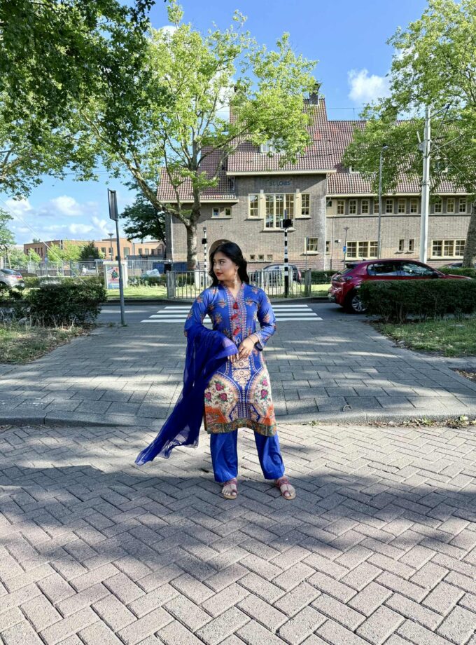 Junaid Jamshed lawn suit met chiffon dupatta blauw