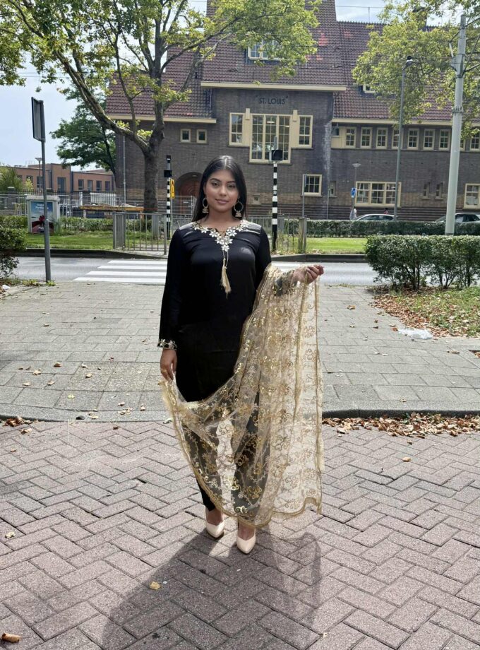 Silk patiala suit met net dupatta 02326