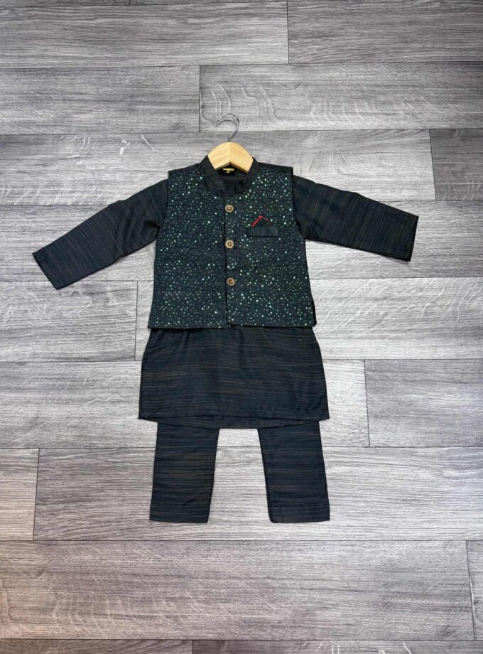 Katoenen shalwaar kameez met waistcoat artikelnummer maat 98/104 11949