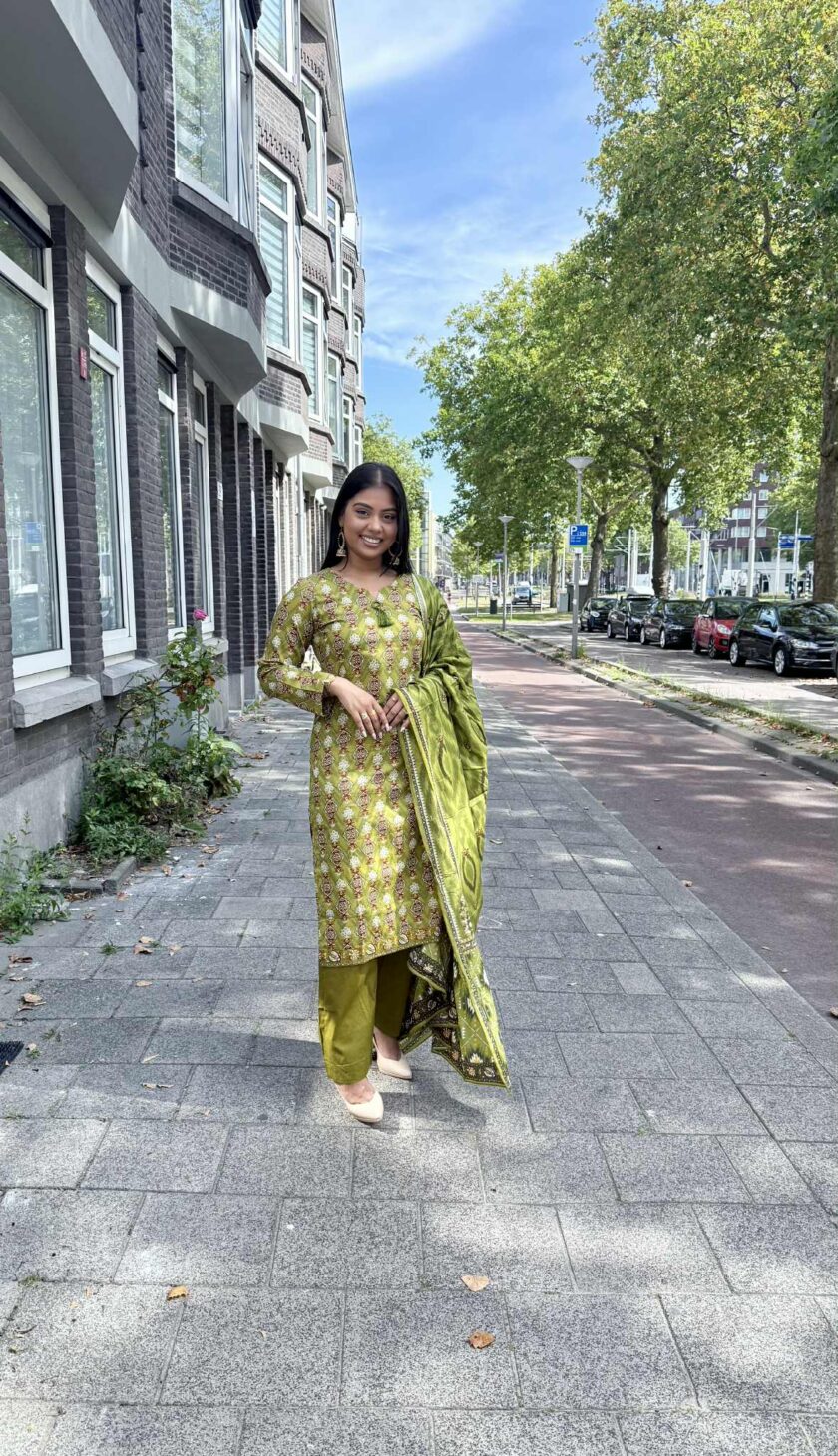 Jacquard dyed lawn suit 02329