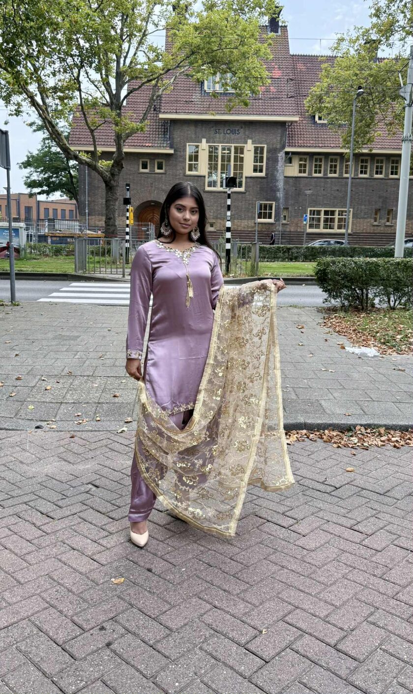 Silk patiala suit met net dupatta 02325 - Afbeelding 3