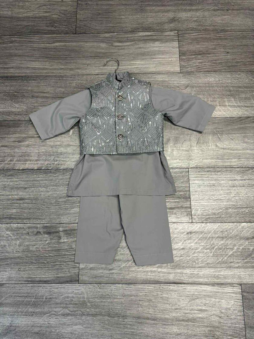 Wash and wear shalwaar kameez met waistcoat maat 62 (3-6 maanden) 11879