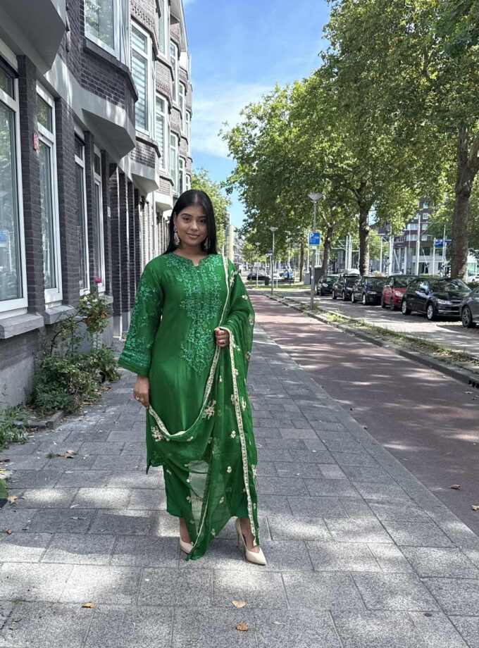 Chiffon suit draadbewerkt 02332