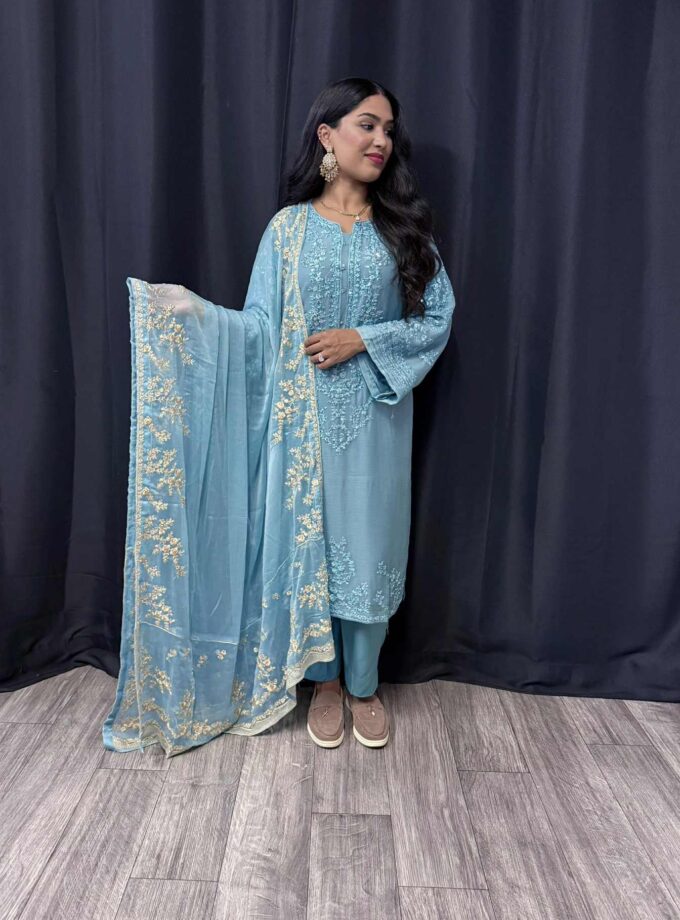 Chiffon suit met chiffon dupatta artikel 12307