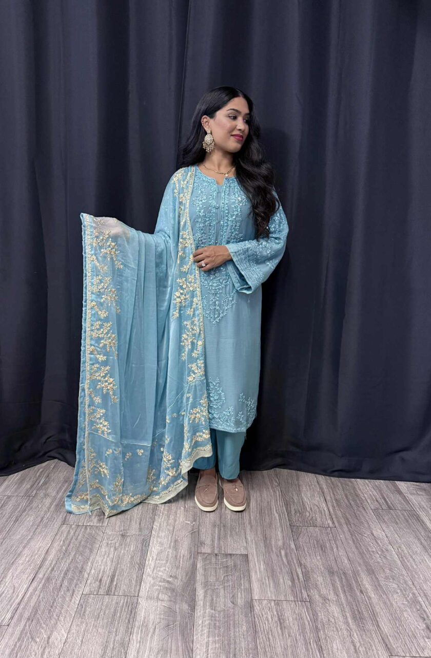Chiffon suit met chiffon dupatta artikel 12307