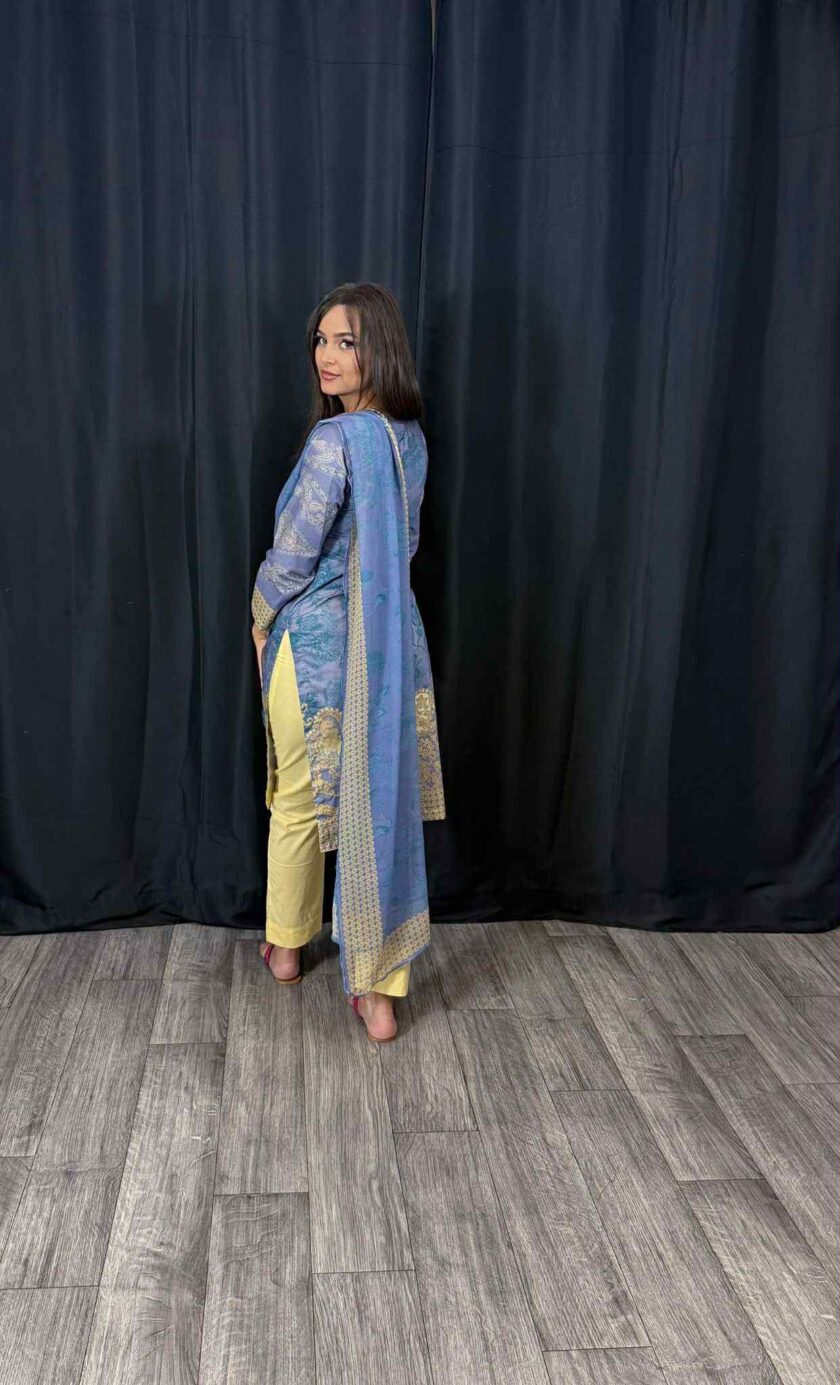 Lawn suit met chiffon dupatta artikel 12197 - Afbeelding 2