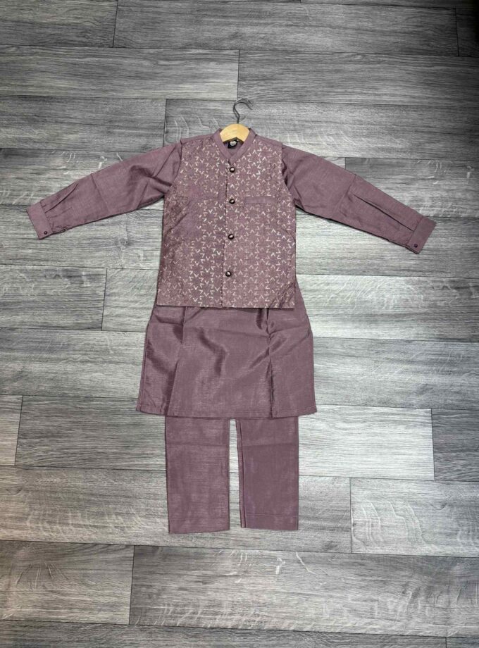 Raw silk shalwaar kameez met waistcoat artikel 12062 maat 128/134 134/140 en 140