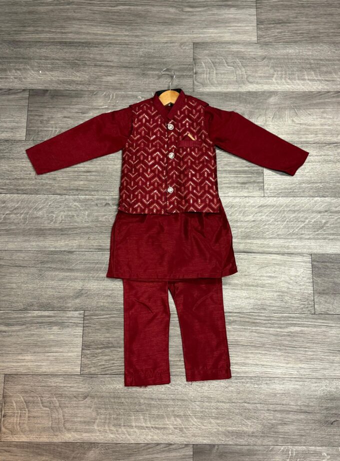 Raw silk kurta pyjama artikel 11986 maat 92/98