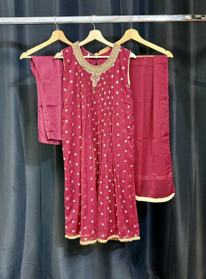 Chiffon bordeaux jurk met dupatta en broek