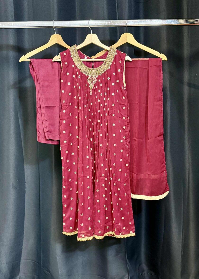 Chiffon bordeaux jurk met dupatta en broek