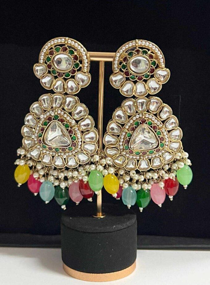 Oorbellen goud met diverse kleuren (design 7)