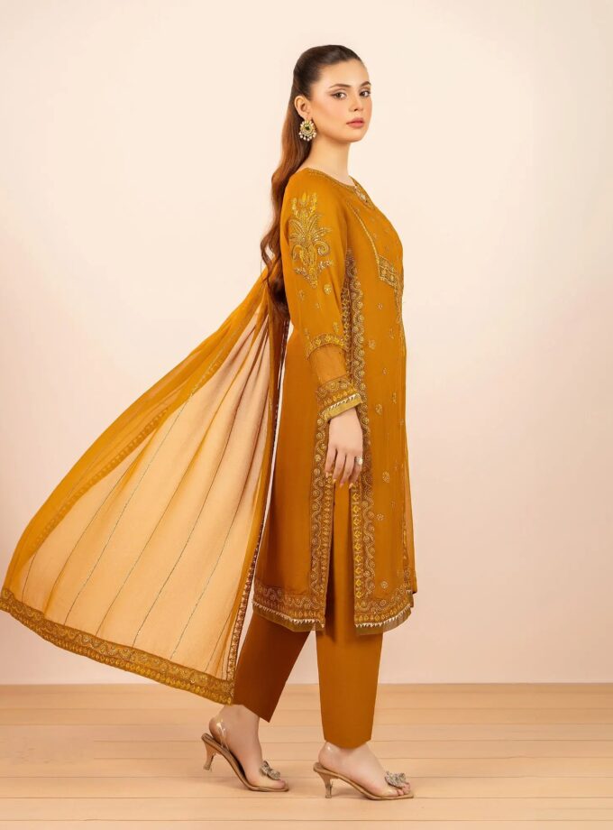 Chiffon mosterd suit artikel 12540