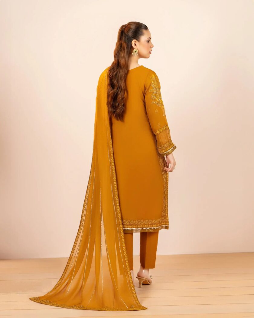 Chiffon mosterd suit artikel 12540 - Afbeelding 3