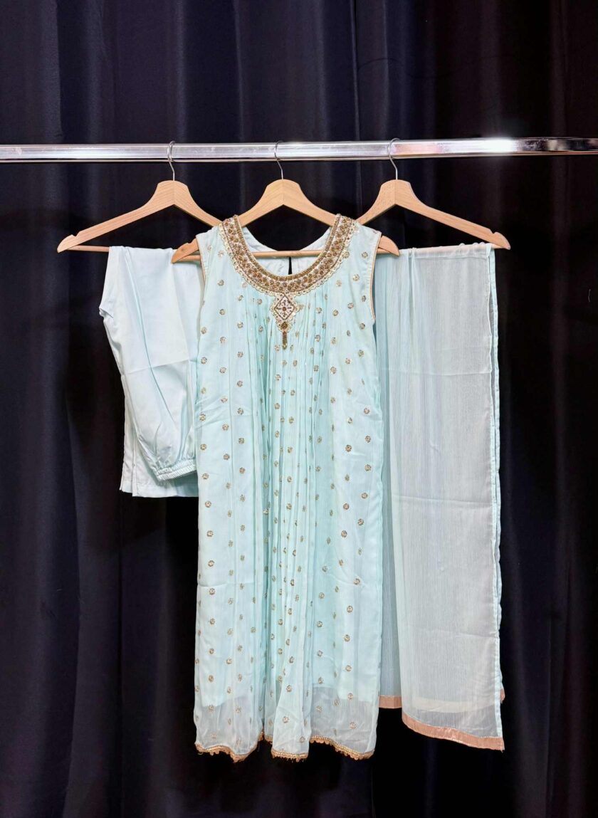 Chiffon firozi jurk met dupatta en broek