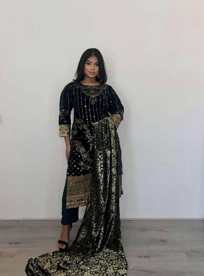 Velvet suit met plachi shawl groen