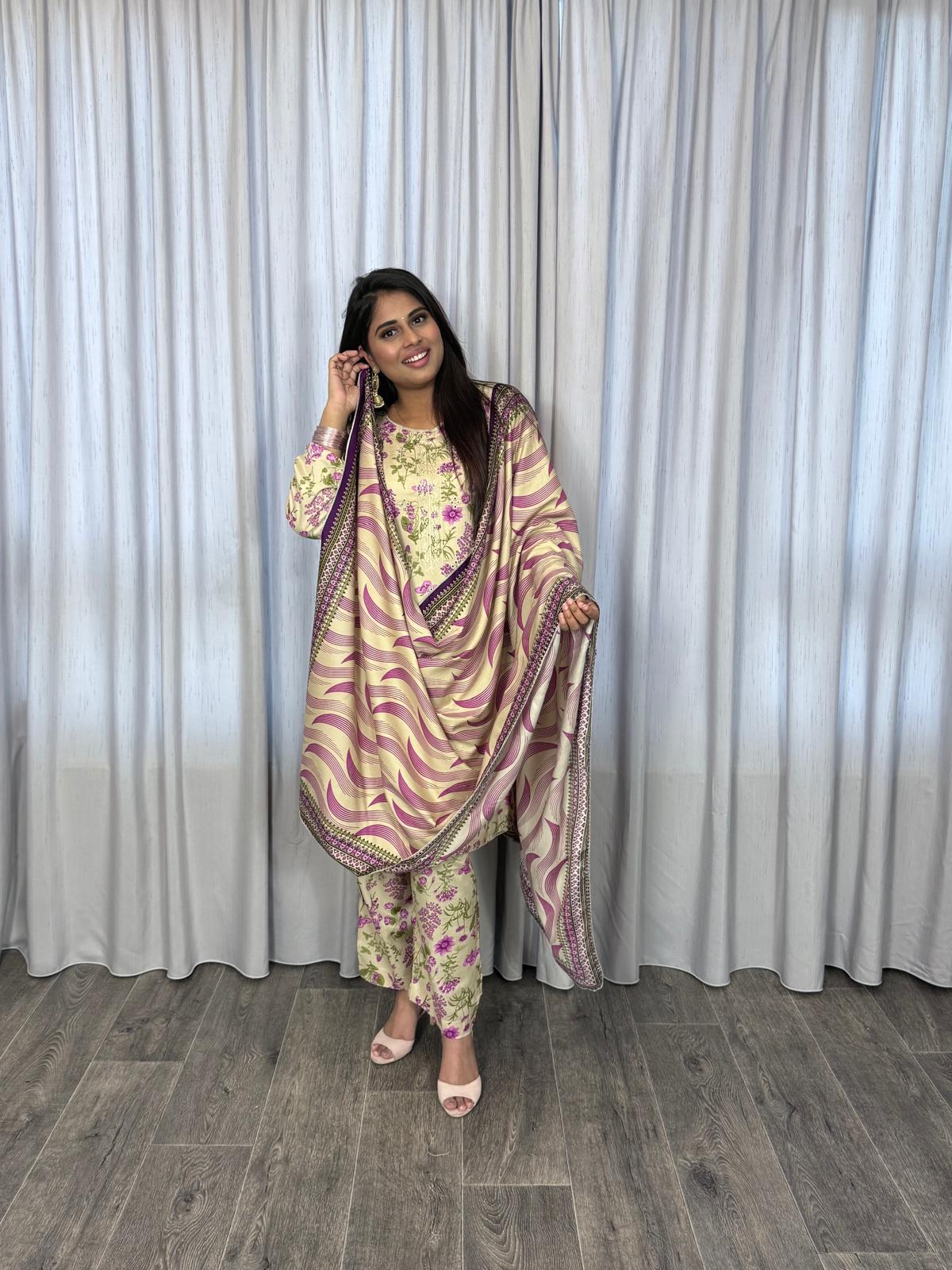 Embroided linnen suit driedelig 01362 - Afbeelding 3