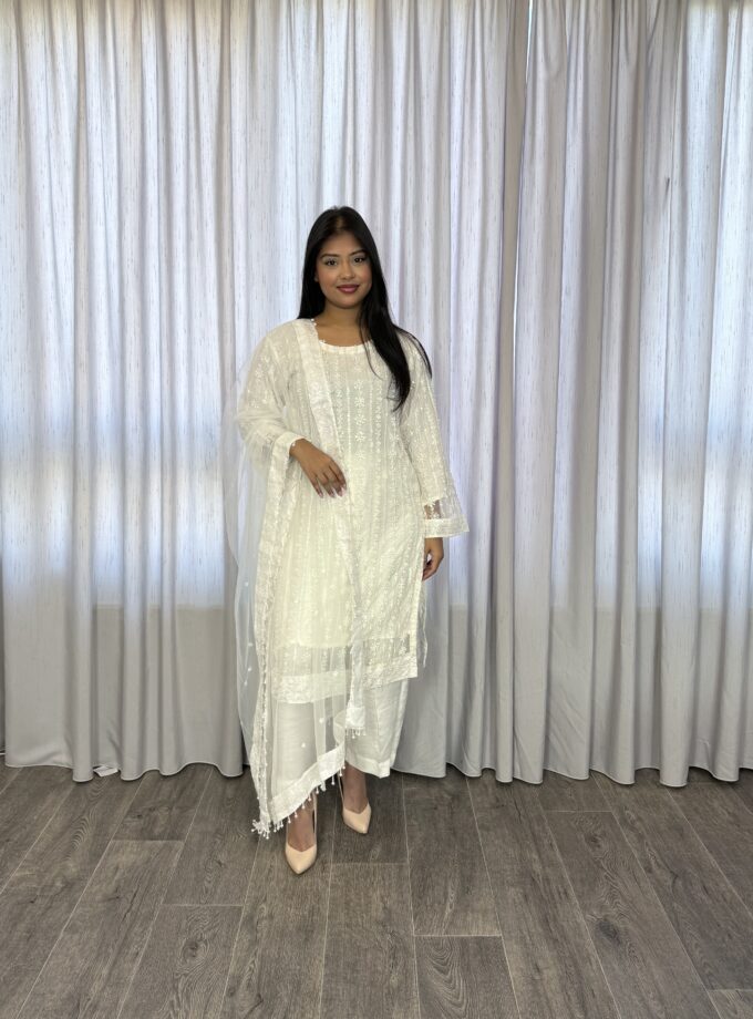 Driedelige suit wit- Net 2022