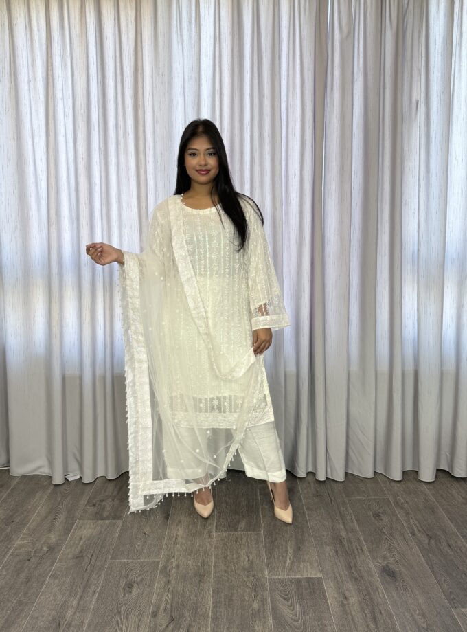 Driedelige suit wit- Net 2022