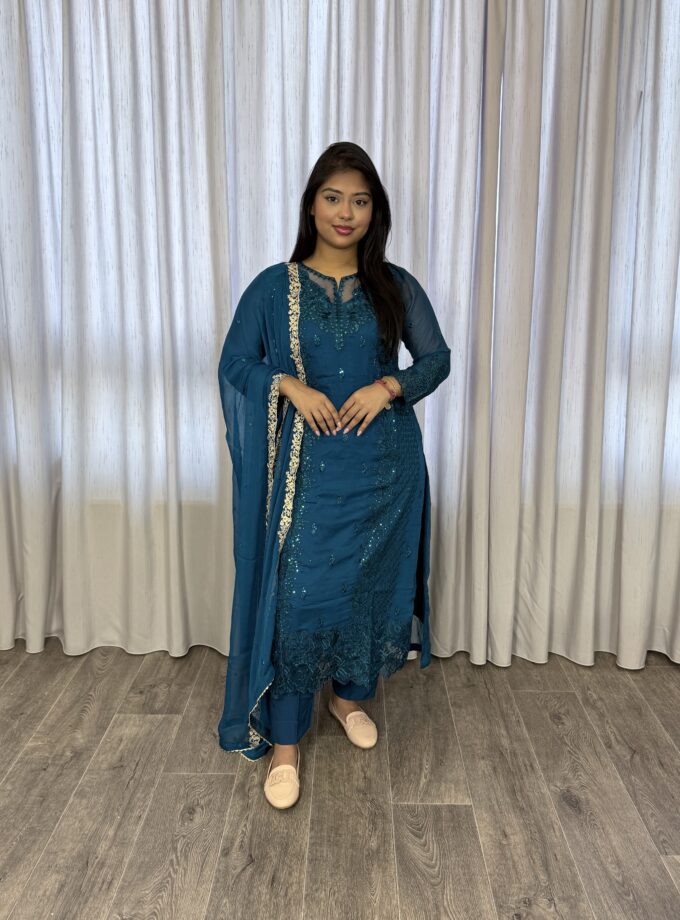 Driedelige suit blauw- Chiffon 2025