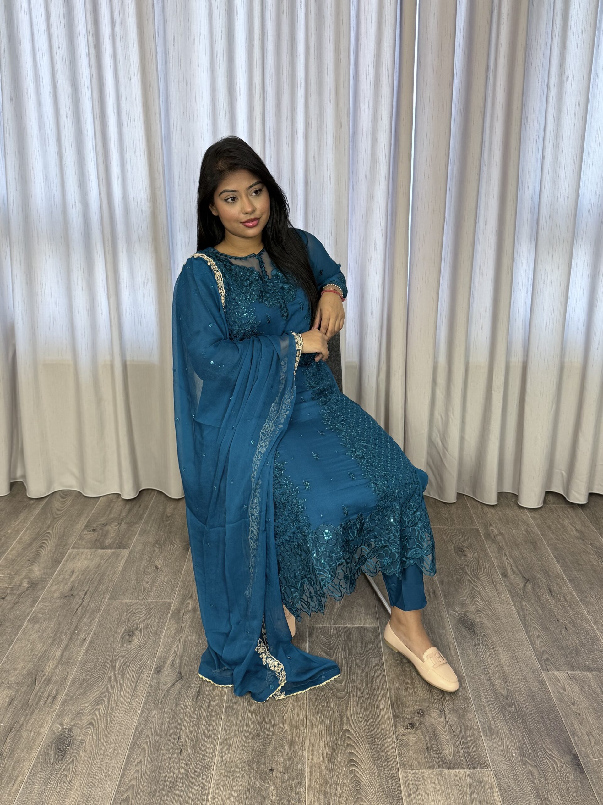 Driedelige suit blauw- Chiffon 2025 - Afbeelding 4