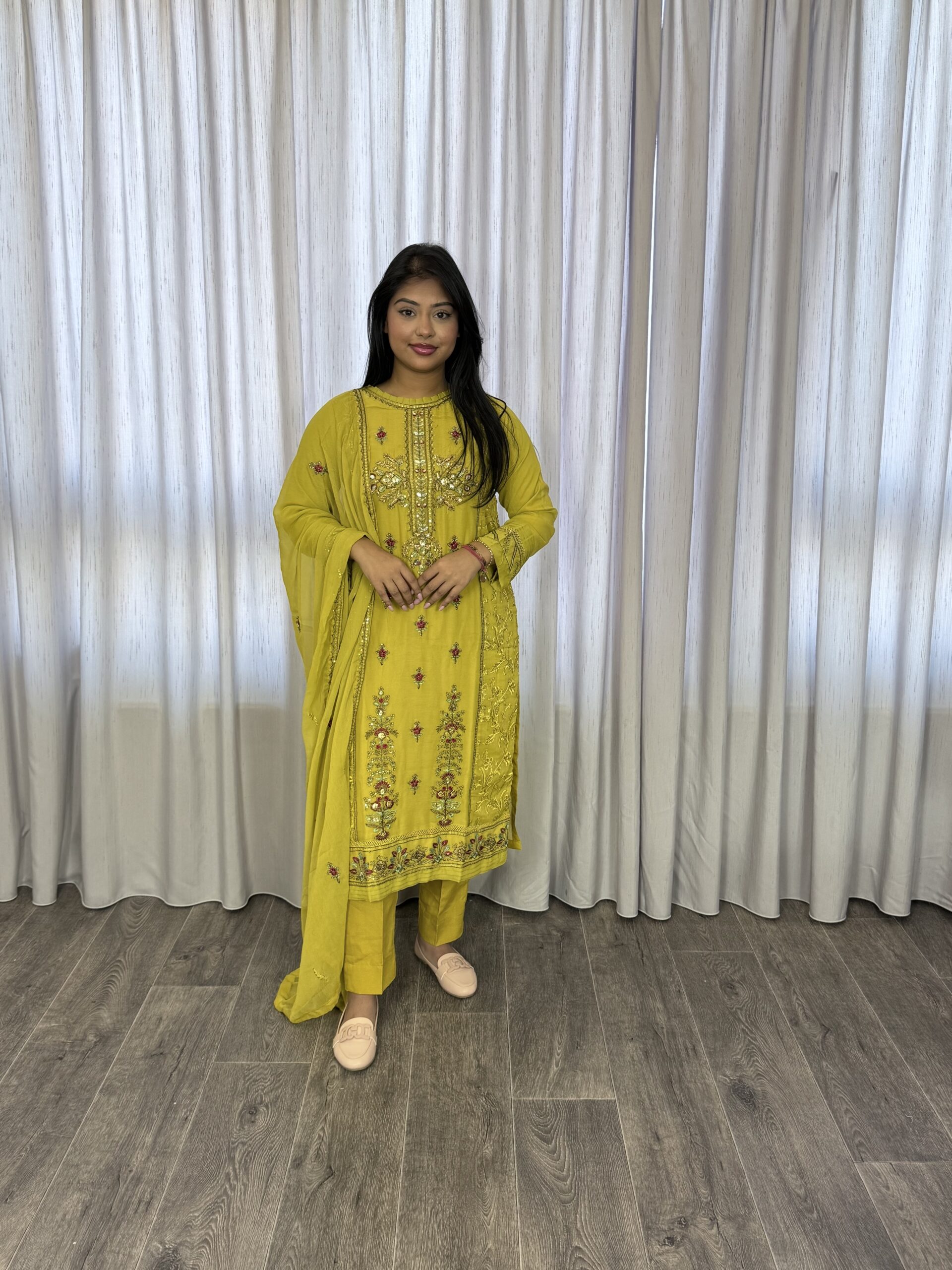 Driedelige suit parrot- Chiffon 2024